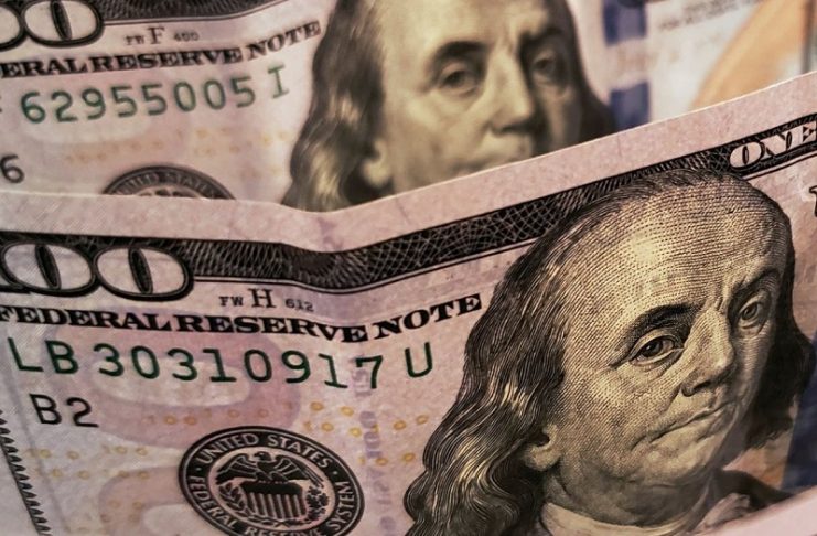 Dólar fecha em queda de 3,23% a R$ 5,21