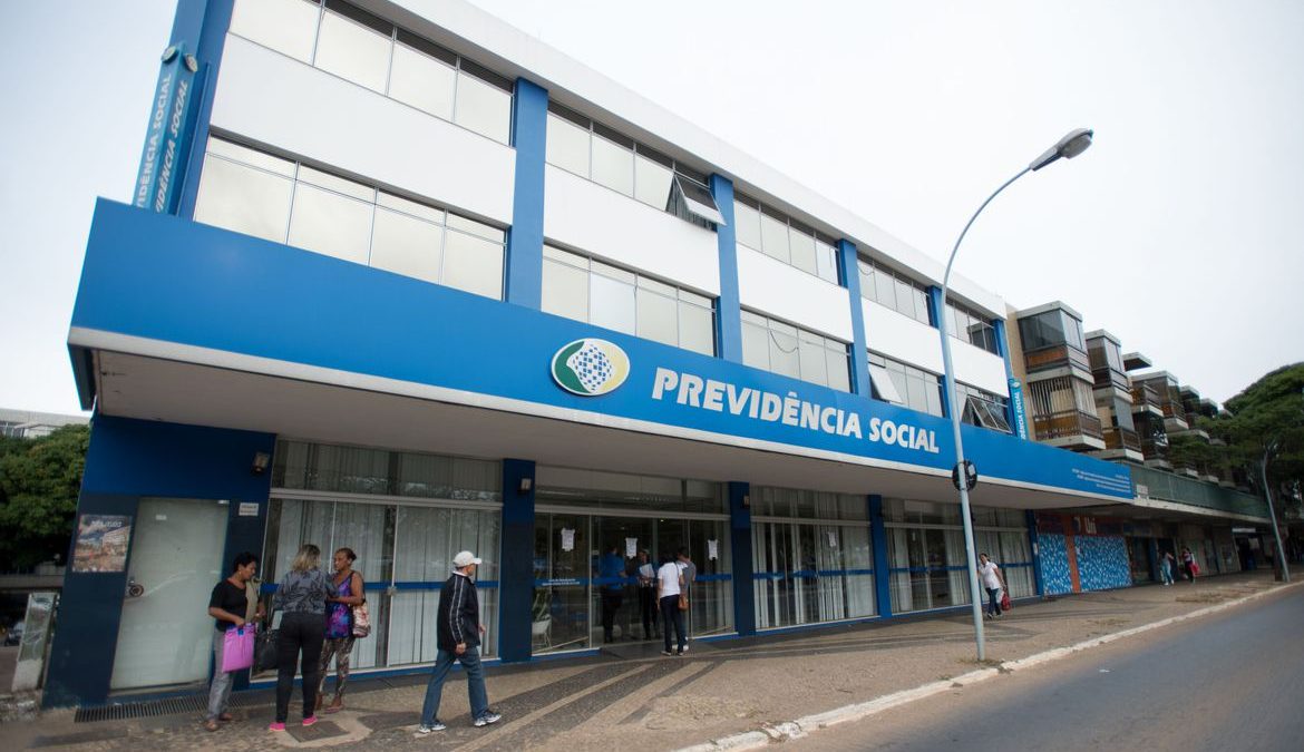 INSS diz que 57 agências já realizam perícia médica