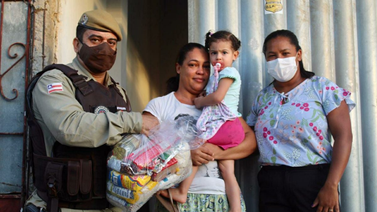 CRUZ das ALMAS: Campanha Dia das Mães Solidário arrecada aproximadamente 07 toneladas de alimentos