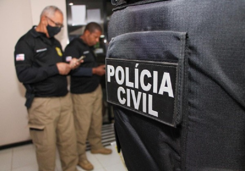 Homem é preso após agredir companheira a pauladas em Castro Alves