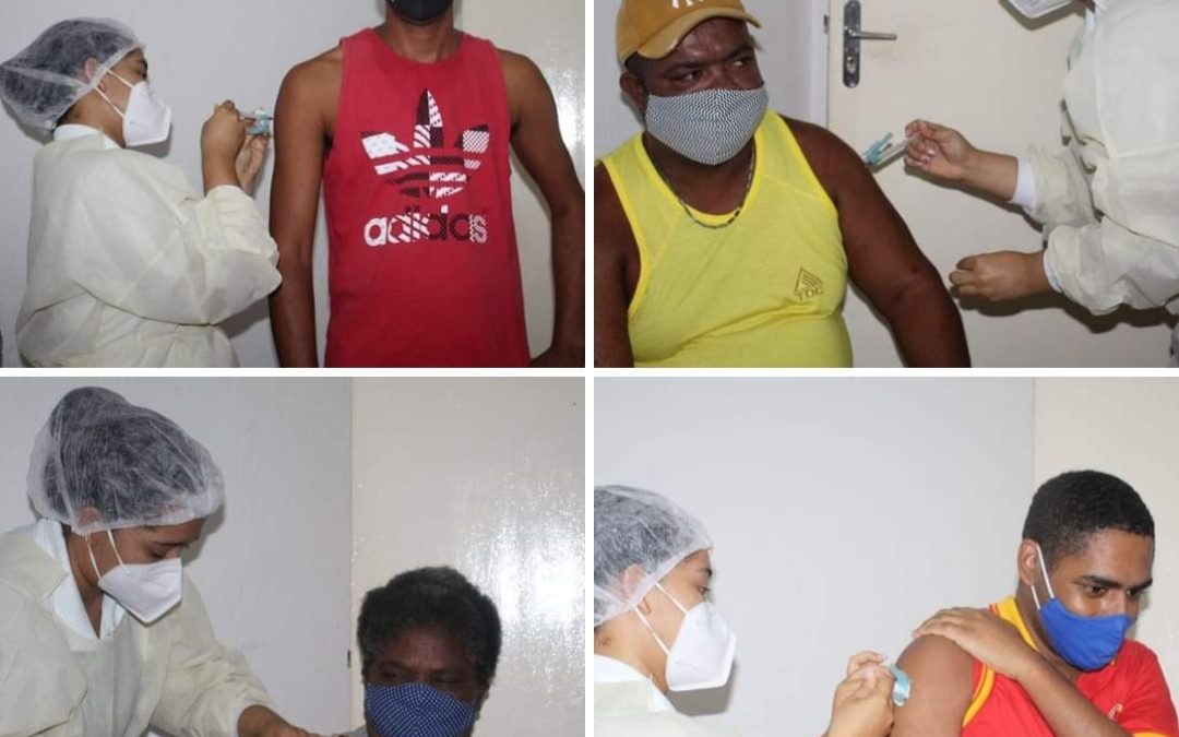 SÃO FÉLIX : Pacientes que frequentam o CAPS recebem vacina contra a COVID-19