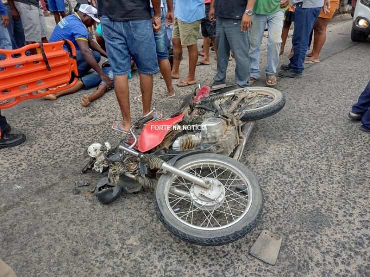 Motociclista fica ferido após colidir na traseira de caminhão-pipa em Cruz das Almas