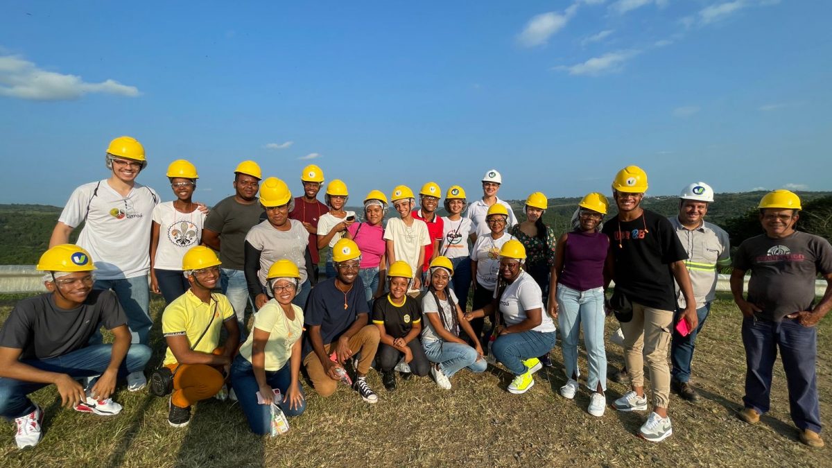 Usina de Pedra do Cavalo recebe visita do Parlamento Jovem de São Félix