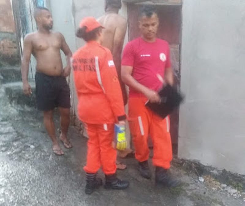 Vela provoca incêndio em residência no município de São Félix