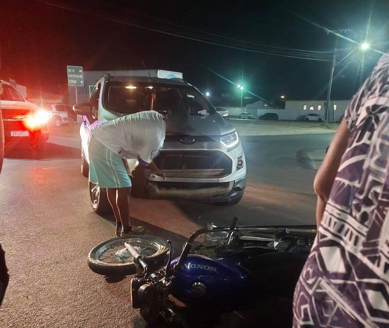 Colisão entre carro e moto deixa uma pessoa ferida em Sapeaçu