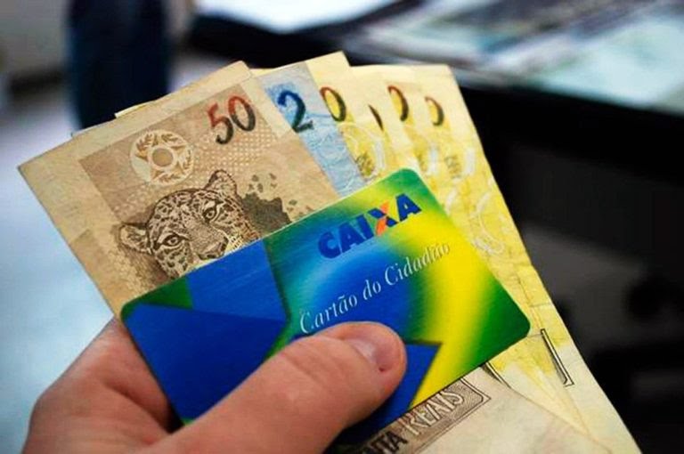 PIS/Pasep: Bolsonaro libera até R$ 2.090 para quem trabalhou nos dois últimos anos; Entenda