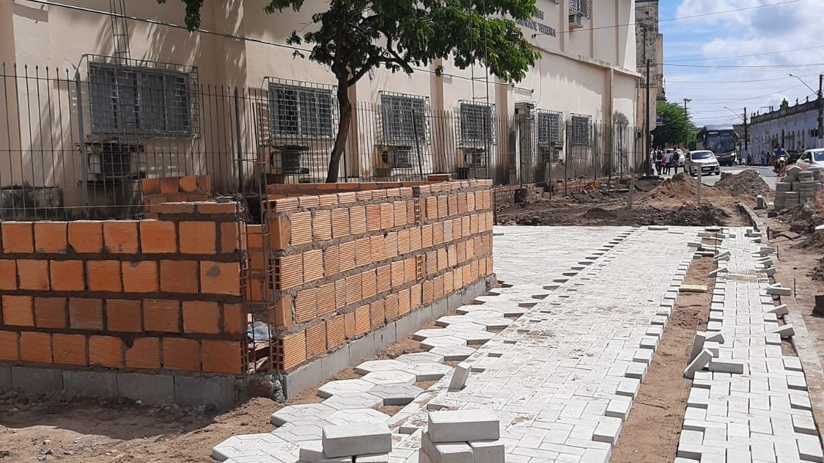 SÃO FÉLIX: Prefeitura está construindo nova Praça do Fórum