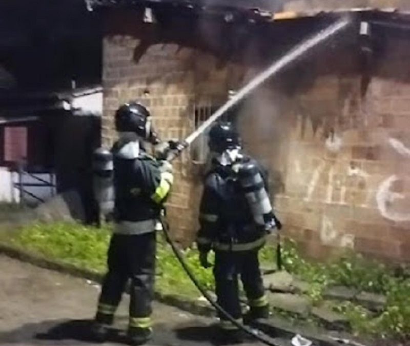 Cachoeira: homem joga coquetel molotov e provoca incêndio em estabelecimento comercial