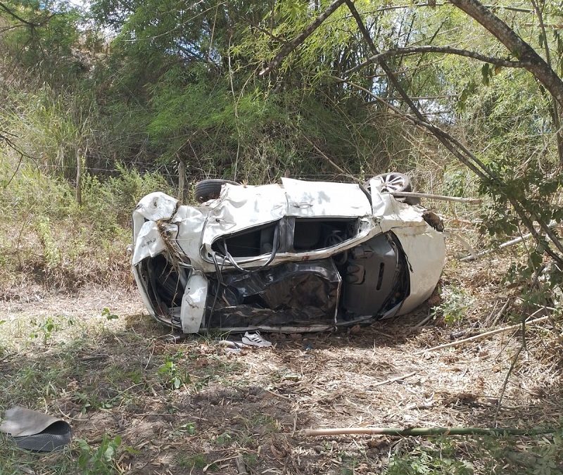 Jovem de 20 anos morre após acidente na BR-101, em Conceição do Almeida