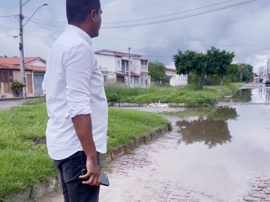 Após forte chuva, prefeito de Castro Alves visita pontos críticos de alagamento 