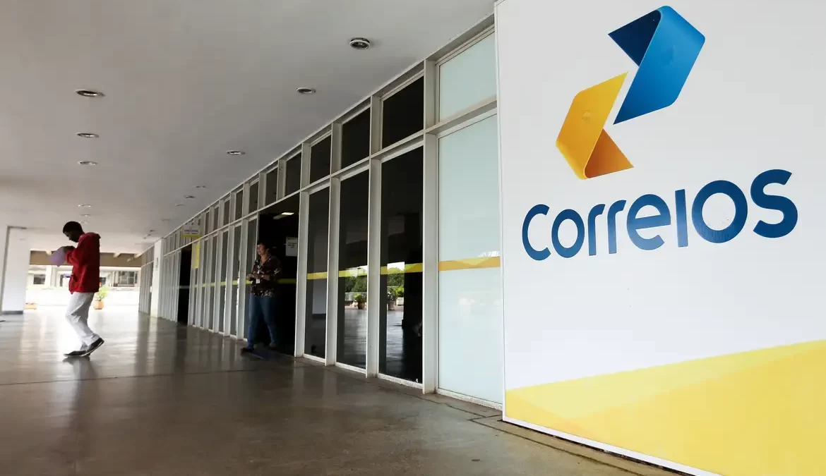 Correios atenderão a serviços da Caixa, como seguro-desemprego e FGTS